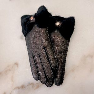 NWT Rare UGG lambskin & Shearling gloves Small